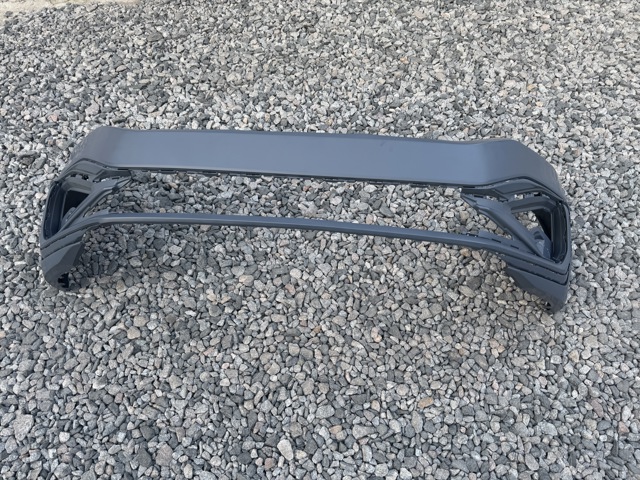 Zderzak przedni VAG 561807221JGRU cena, od 162,09 USD