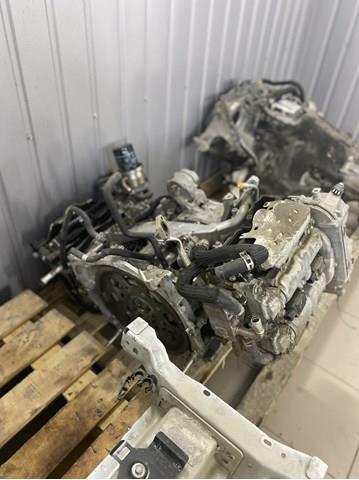 Silnik w komplecie 10103AC630 Subaru