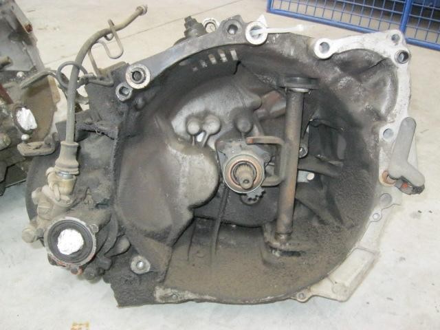 Mechaniczna skrzynia biegów w komplecie Peugeot 405 I sedana (15B) (1987 - 1992) cena, od 217,54 USD