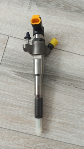 4423649 Opel Wtryskiwacz paliwa