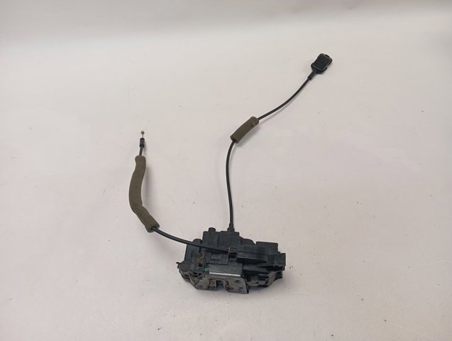 Zamek drzwi przednich prawych 805020009R Nissan/Infiniti