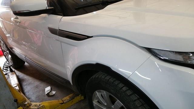  Land Rover LR027589
