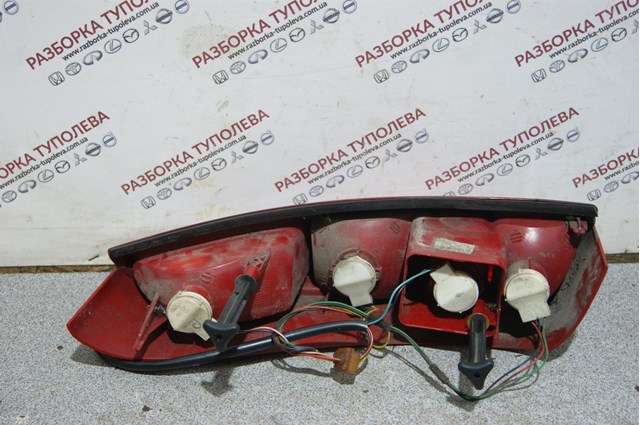 Lampa zespolona tylna prawa do Peugeot 807  E