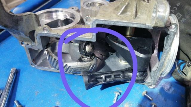 Do koszyka Aktuator zmiany biegów Citroen C4 Cactus 