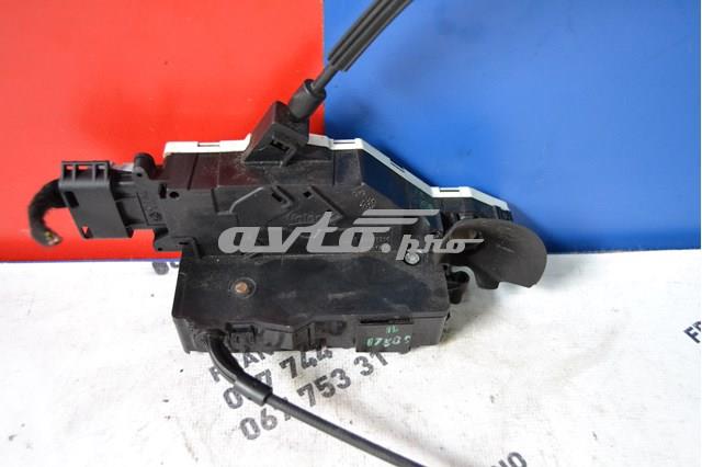 Zamek drzwi przednich lewych Peugeot/Citroen 24088158 cena, od 66,80 USD