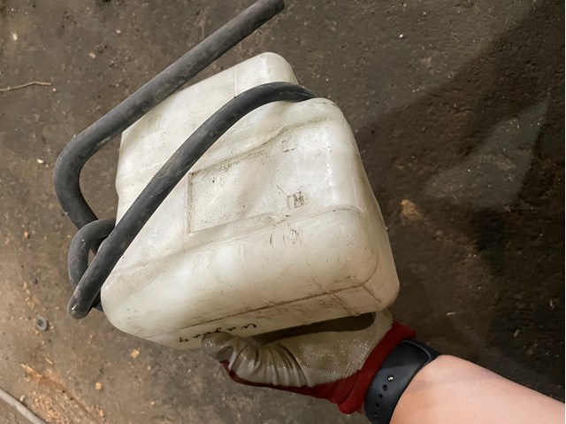 Zbiorniczek wyrównawczy układu chłodzenia do Mitsubishi Pajero III 