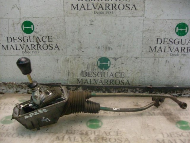  Dźwignia zmiany biegów Audi 80 