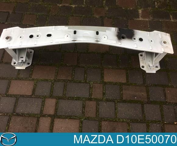 D10E50070 Mazda Wzmocnienie zderzaka przedniego