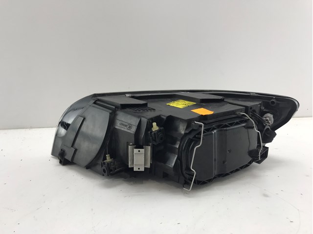 31213185 Volvo Reflektor prawy
