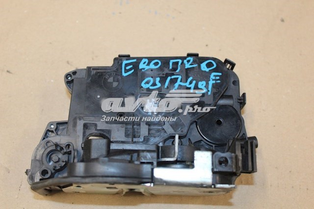 Zamek drzwi przednich prawych 51217059974 BMW