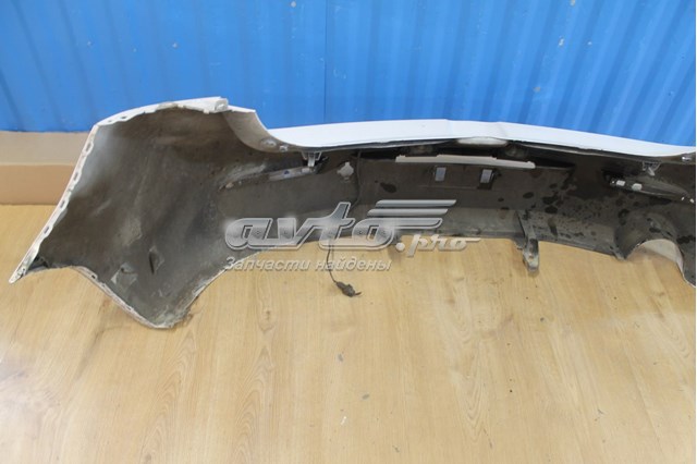 Do koszyka BCD250221F8N Mazda Zderzak tylny