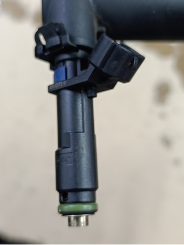 Do koszyka 1984F8 Peugeot/Citroen Wtryskiwacz paliwa