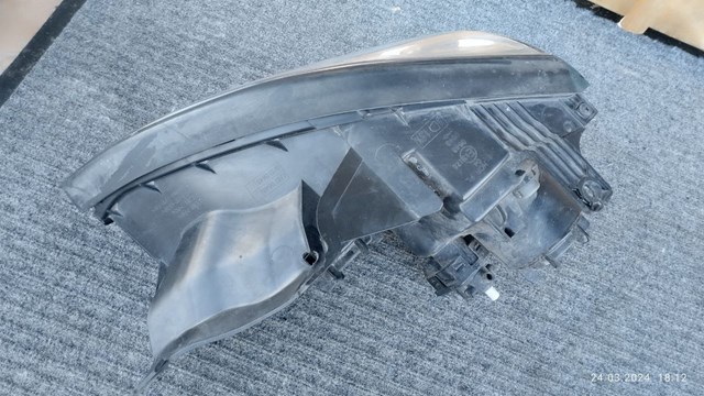 Reflektor prawy 92102H1010 Hyundai/Kia