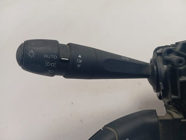 Do koszyka 98312609ZD Peugeot/Citroen Przełącznik zespolony prawy
