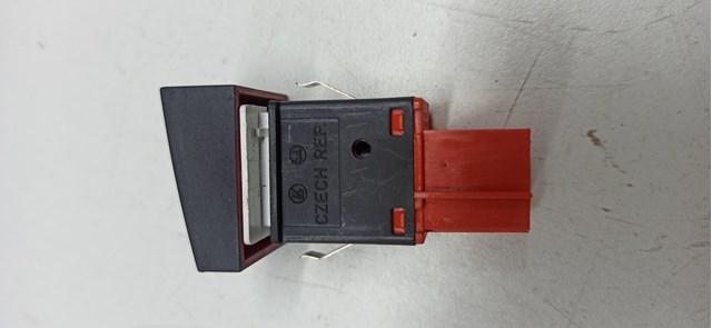  Przycisk włączania światła awaryjnego Skoda Yeti 