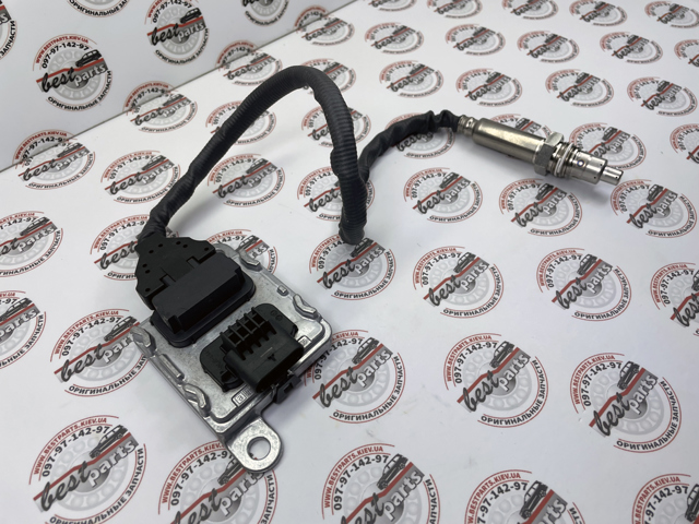 Do koszyka A000905801187 Mercedes Czujnik tlenków azotu NOX przedni