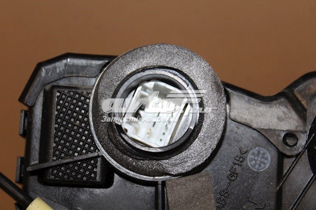 Zamek drzwi przednich prawych Suzuki Grand Vitara 