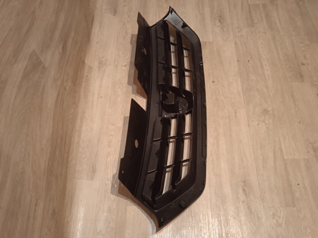 Atrapa chłodnicy 28U105 Polcar