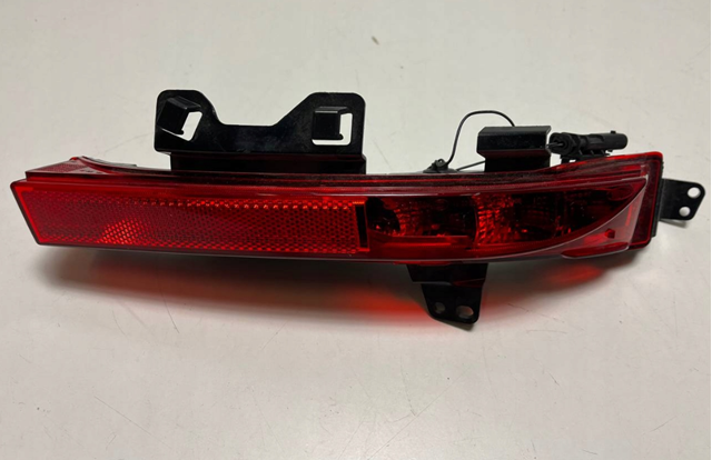 Do koszyka LR102042 Land Rover Przednia lampa przeciwmgielna tylna lewa