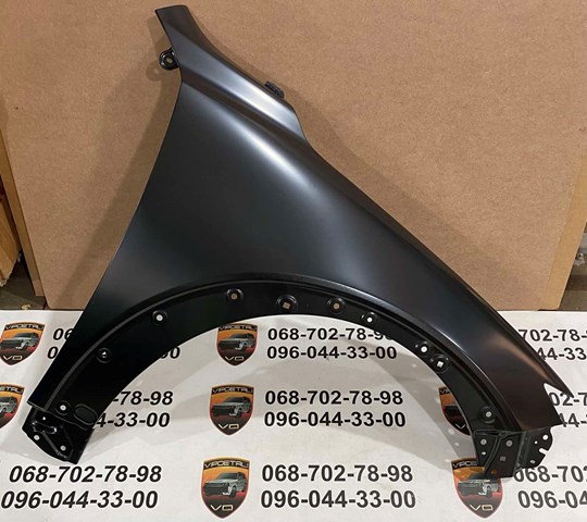 Do koszyka D10E52111C Mazda Błotnik przedni prawy