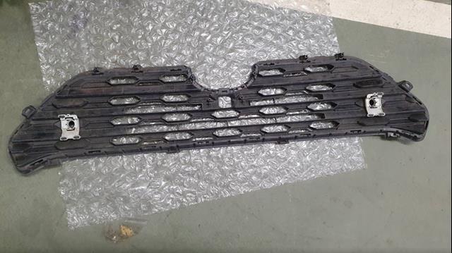 Atrapa chłodnicy Toyota 5311242200