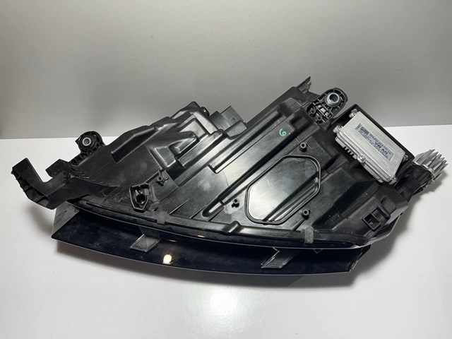 Do koszyka Reflektor prawy Skoda Octavia IV A8 NX3, NN3, PV3