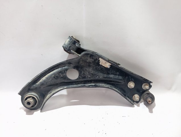 Wahacz zawieszenia przedniego dolny prawy 9846329080 Peugeot/Citroen