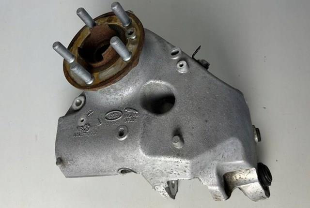 Czop (zwrotnica) tylny prawy LR090542 Land Rover