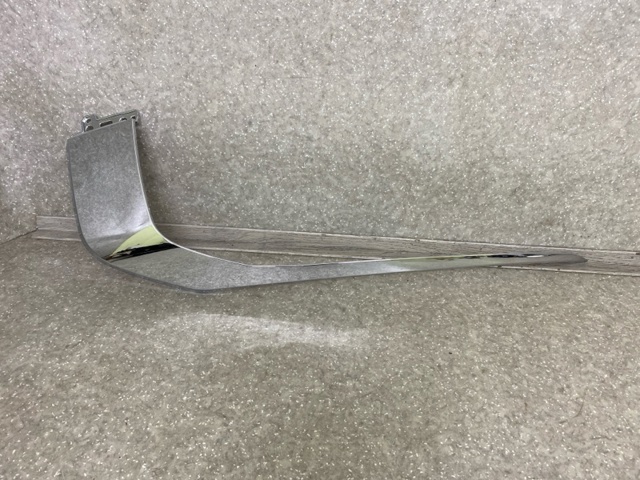 6407A272 Mitsubishi Listwa ochronna zderzaka przedniego prawa