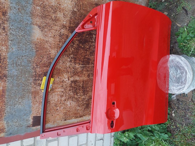 6800154P01 Suzuki Drzwi przednie prawe