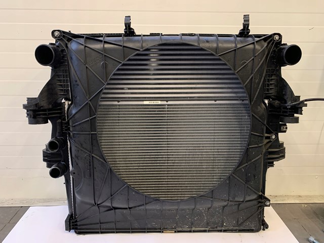 Do koszyka 5802036825 Iveco Chłodnica intercoolera