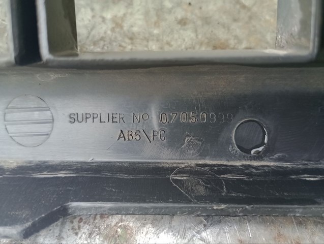 Atrapa chłodnicy Opel Frontera A