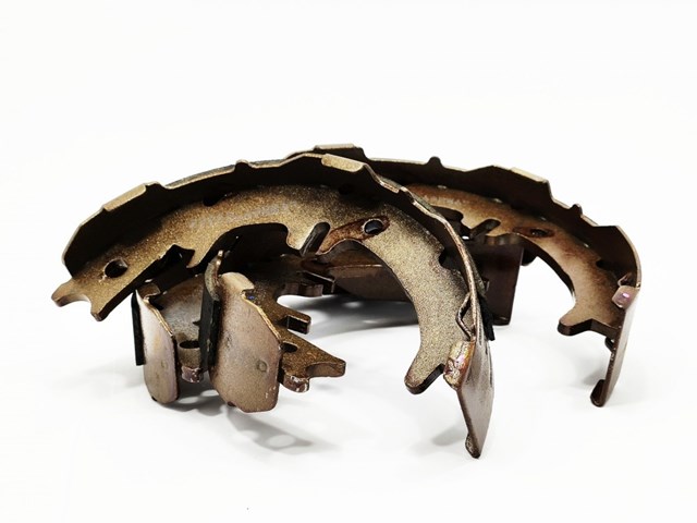 Do koszyka T113502170 Chery Klocki hamulca ręcznego