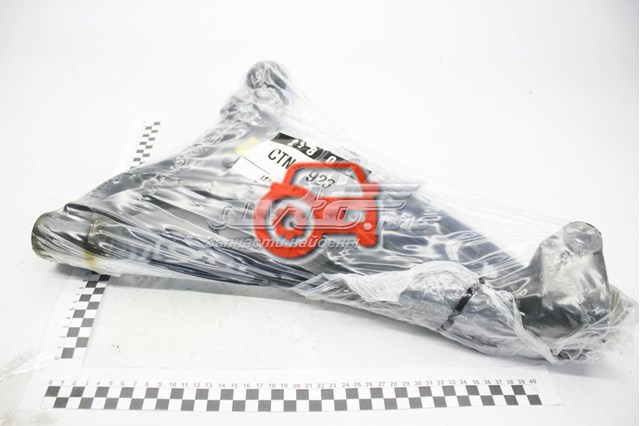 Wahacz zawieszenia przedniego dolny lewy SsangYong Korando C