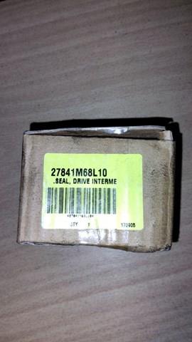 Listwa ochronna drzwi tylnych lewych górna 2743168L00 Suzuki
