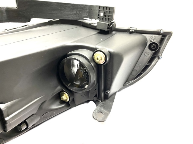 Reflektor prawy Chery A13 Forza/Bonus/Storm2 hatchback (2010 - 2026) cena, od 116,01 USD