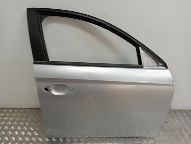 Do koszyka Drzwi przednie prawe Opel Corsa F P2JO