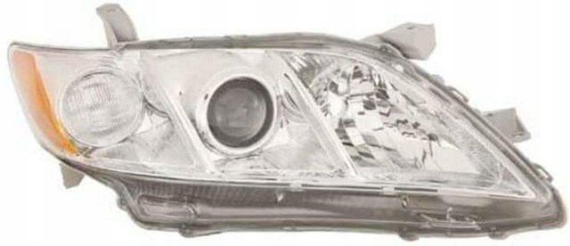 8113033610 Toyota Reflektor prawy