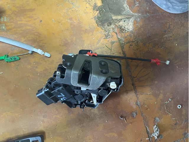  Zamek drzwi tylnych lewych Ford Mondeo 4