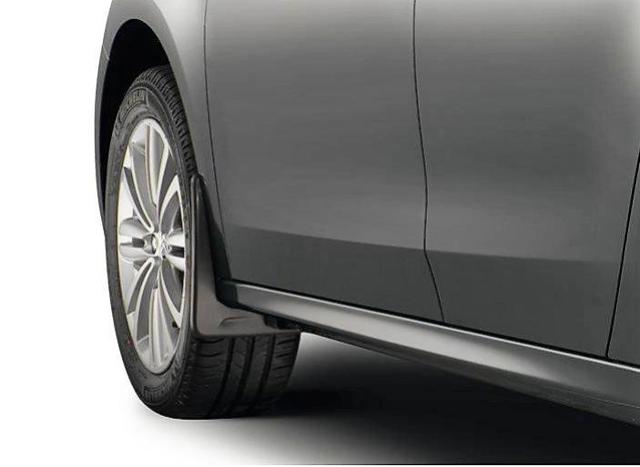 1607396780 Peugeot/Citroen Chlapacze przednie, zestaw