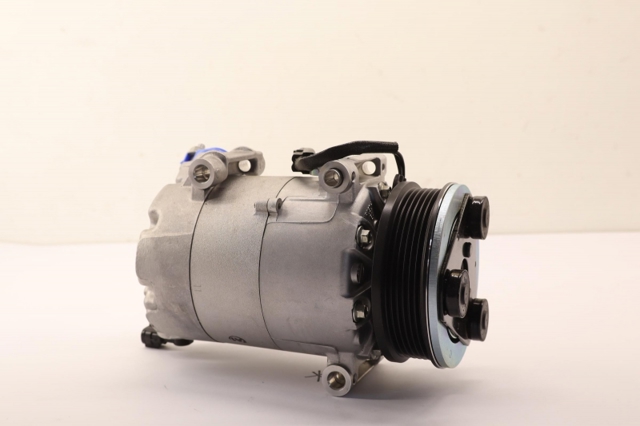 Sprężarka klimatyzacji Land Rover LR051045 cena, od 328,15 USD