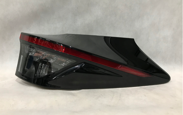 Lampa zespolona tylna prawa zewnętrzna Toyota 815500DE20 cena, od 340,51 USD