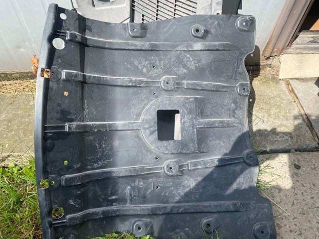 51757468803 BMW Osłona silnika, miski (przedziału silnika)