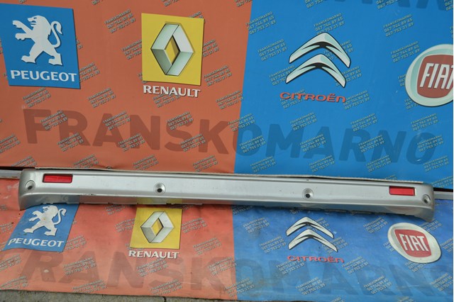 Do koszyka Zderzak tylny Renault Trafic II FL