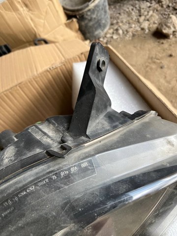 1394425080 Fiat/Alfa/Lancia Reflektor prawy