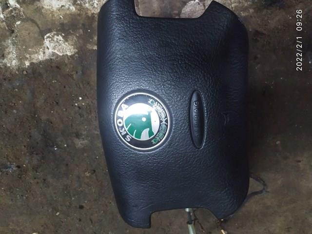 Poduszka powietrzna (Airbag) kierowcy VAG 1U0880201