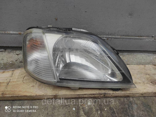 Reflektor prawy Renault (RVI) 8200211006 cena, od 85,40 USD