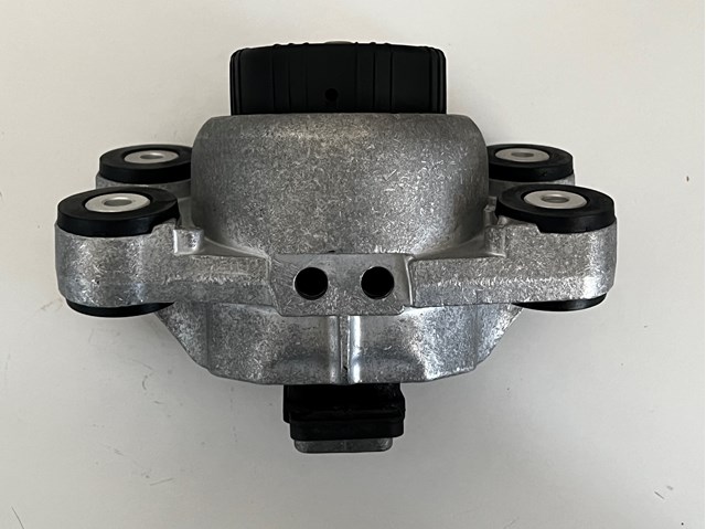 LR123915 Land Rover Poduszka (podpora) silnika prawa dolna
