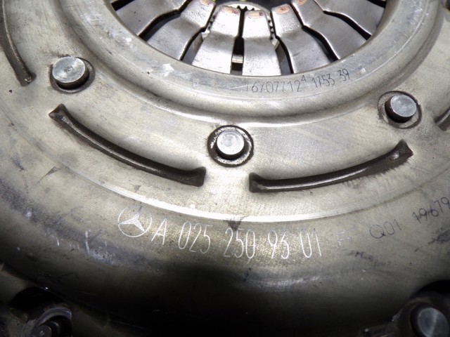 Zestaw sprzęgła (3 części) Mercedes A0252509301 cena, od 380,32 USD