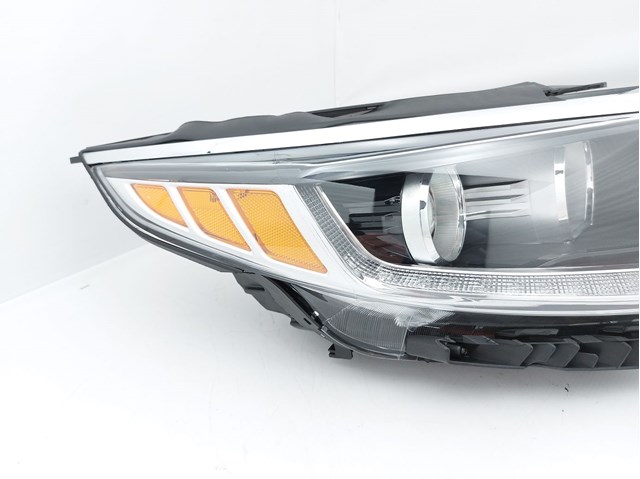 Reflektor prawy KIA Optima IV